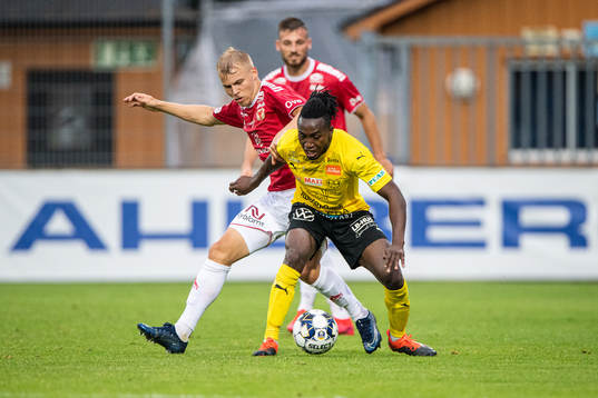 Mjällbys Mamudo Moro  och Kalmars Sebastian Ring