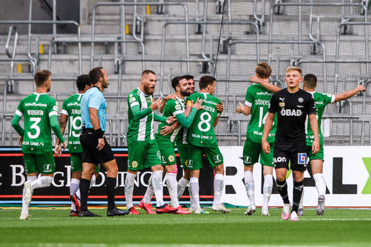Hammarbys spelare jublar