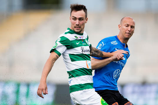 Västerås Filip Tronet och Halmstads Andreas Johansson