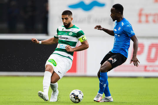 Västerås Sean Sabetkar och Halmstads Sadat Karim