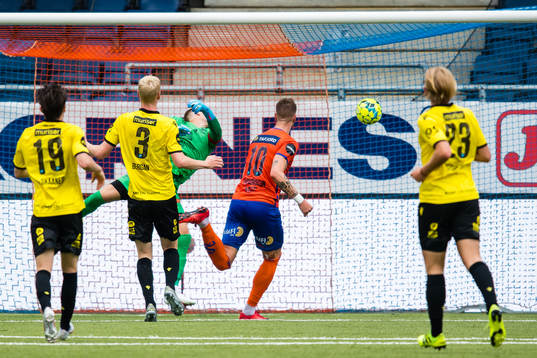 Holmbert Aron Briem Fridjonsson of Aalesund scores the 3-2