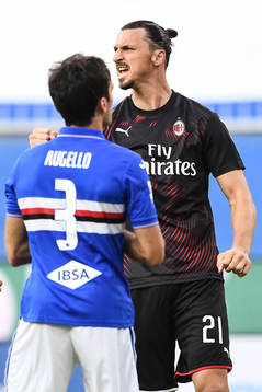 Zlatan Ibrahimovic of AC Milan celebrates