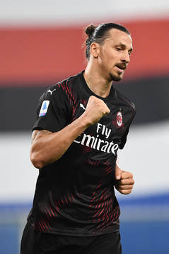 Zlatan Ibrahimovic of AC Milan celebrates