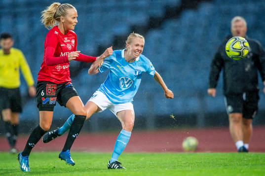 Trelleborgs Emma Paulsson mot Malmö FFs Stina Stadig