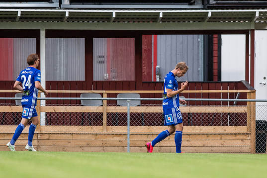 Sundsvalls Pontus Engblom jublar