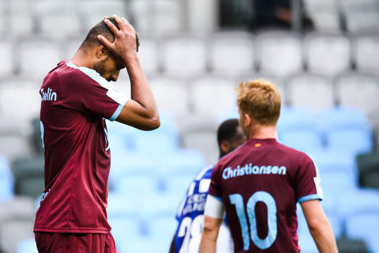 Malmö FFs Isaac Kiese Thelin deppar