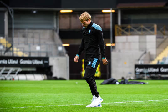 Malmö FFs Oscar Lewicki deppar
