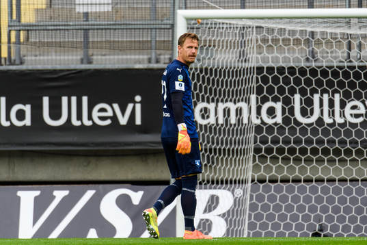 Malmö FFs målvakt Johan Dahlin deppar