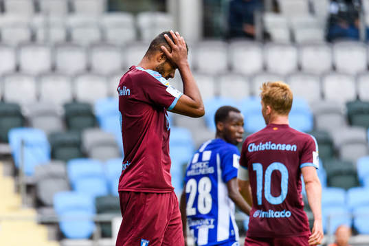 Malmö FFs Isaac Kiese Thelin deppar