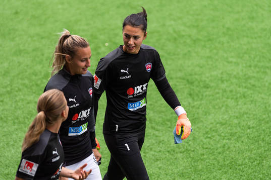 Rosengårds Nathalie Björn och målvakt Zecira Musovic