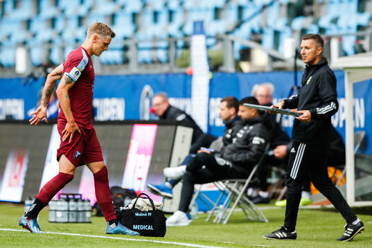 Malmö FFs Sören Rieks lämnar planen