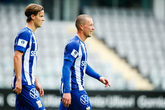 IFK Göteborgs August Erlingmark och Jakob Johansson deppar