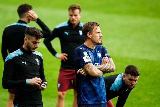 Malmö FFs målvakt Johan Dahlin deppar