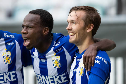 IFK Göteborgs Patrik Karlsson Lagemyr jublar med  Alhassan
