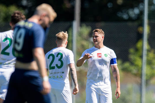 Limhamns Max Forslund och Loic Nijimbere jublar