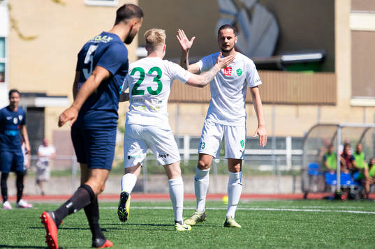 Limhamns Max Forslund och Cimon lyden jublar