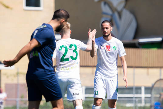 Limhamns Max Forslund och Cimon lyden jublar