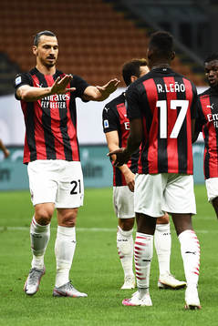 Zlatan Ibrahimovic celebrates
