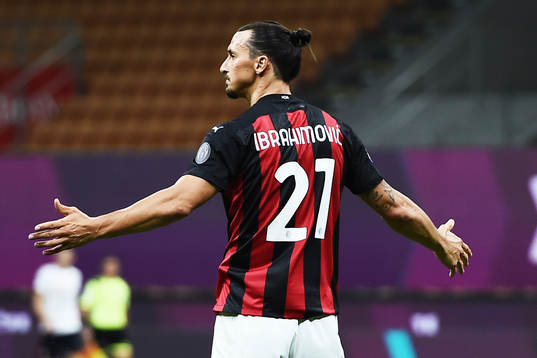 Zlatan Ibrahimovic of Milan celebrates