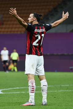 Zlatan Ibrahimovic of Milan celebrates