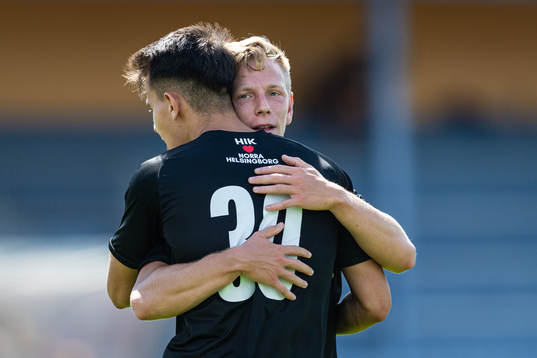 Hittarps Teddy Bermudez och Pelle Rosenlind jublar