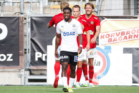 Örebros Kevin Wright deppar