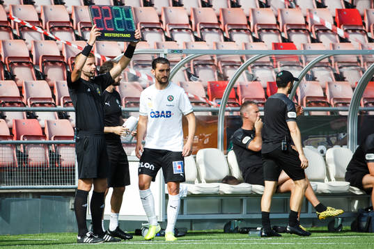 Örebros Agon Mehmeti