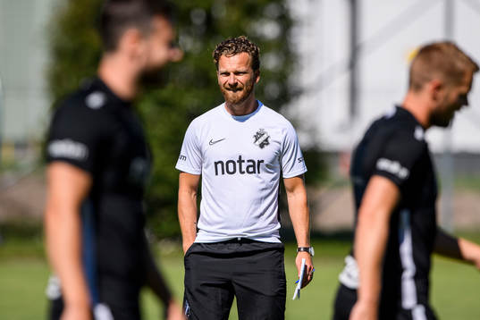 s tränare Bartosz Grzelak