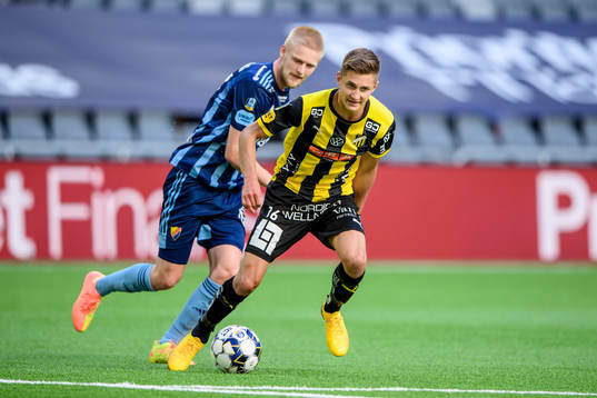 Djurgårdens Kalle Holmberg och Häckens Leo Bengtsson