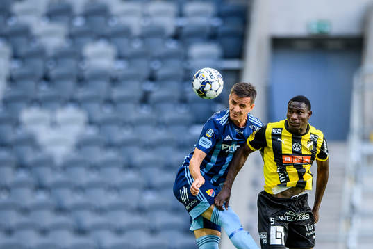 Djurgårdens Haris Radetinac och Häckens Godswill Ekpolo