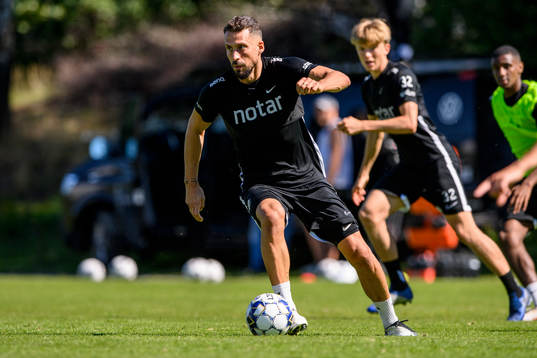 s Panajotis Dimitriadis