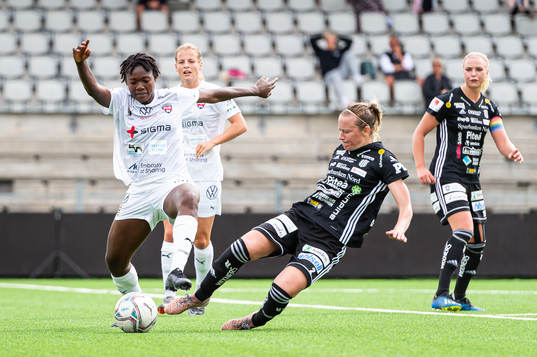 Rosengårds Anam Imo mot Piteås Lena Blomkvist