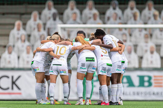 Rosengårds spelare samlas