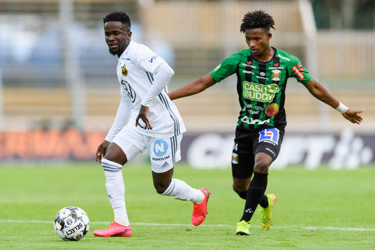 Östersunds Frank Arhin och Varbergs Adama Fofana