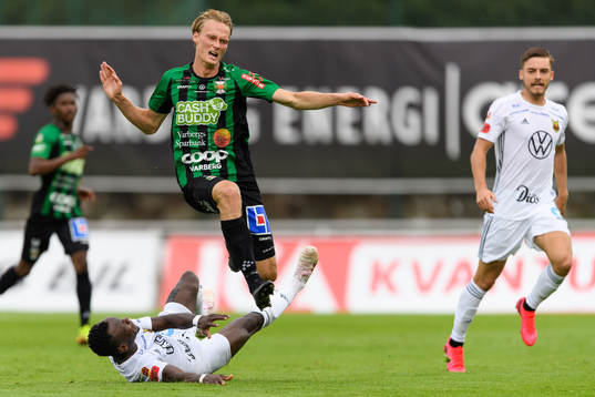 Östersunds Sam Mensiro och Varbergs Alexander Johansson
