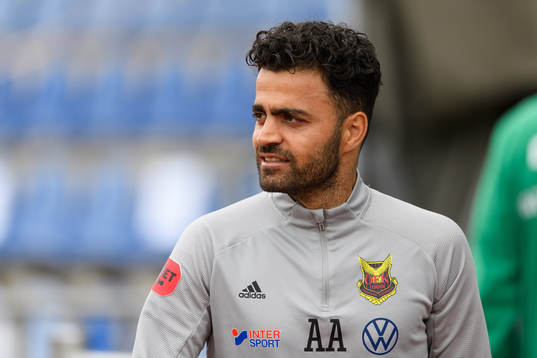 Östersunds tränare Amir Azrafshan före fotbollsmatchen i