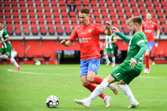 Helsingborgs Alex Timossi och Hammarbys Dennis Widgren