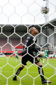 Hammarbys målvakt David Ousted vid Helsingborgs 1-0 mål