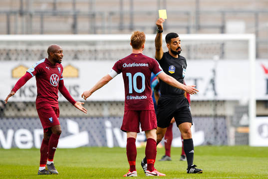 Malmö FFs Fouad Bachirou och Anders Christiansen reagerar