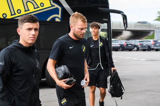 s Sebastian Larsson