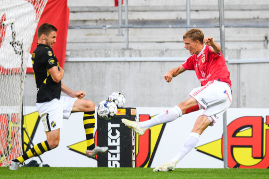 s Karol Mets och Kalmars Svante Ingelsson