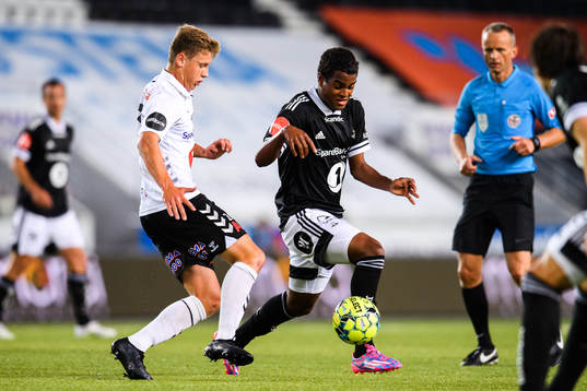 Filip Jørgensen of Odd and Emil Ceide of Rosenborg