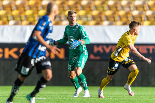 Sirius målvakt Lukas Jonsson