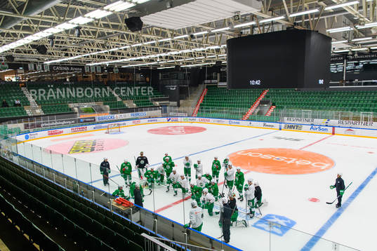 Spelarna samlas i Catena Arena