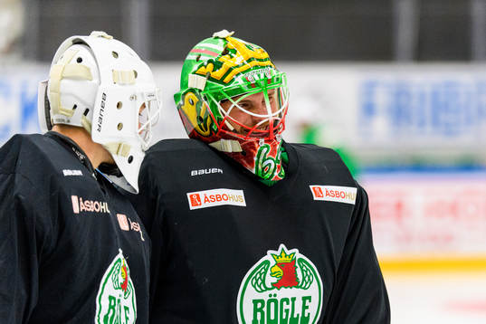 Målvakt Felix Tengvall och målvakt Christoffer Rifalk