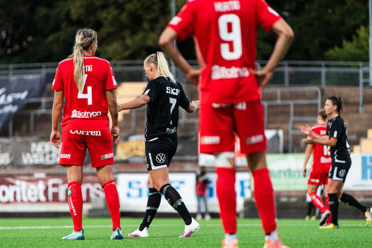 Linköpings Lisa Hurtig deppar medan Göteborgs Stina