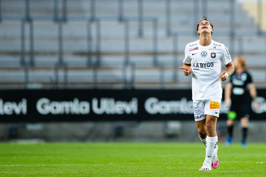 Örgrytes Kevin Ackermann jublar