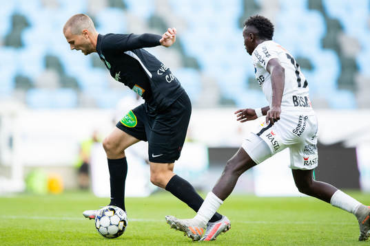 Västerås Jonas Hellgren och Örgrytes Mohamed Said Adan