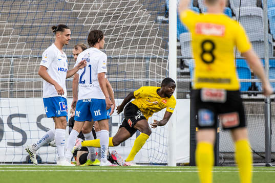 Mjällbys Moses Ogbu jublar