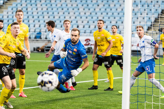 Mjällbys målvakt Carl-Johan Eriksson
